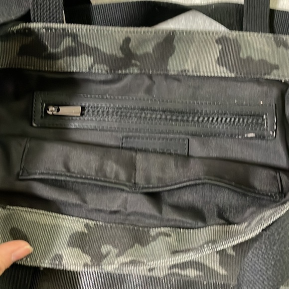 💥💥SOLD💥💥Express tote - Picture 2 of 3